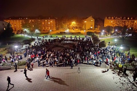 A kzfelhborods napja: demonstrci Dunajvrosban (fot: Bak Tibor / Dunajvros Online)
