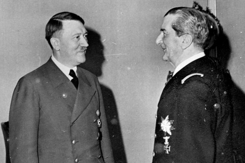 Adolf Hitler s Horthy Mikls Klessheimben