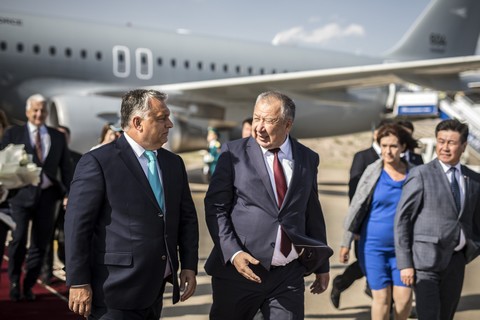 Orbn Viktor miniszterelnk (b2) megrkezett Kirgizisztnba (fot: Szecsdi Balzs)