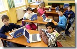 A korszer oktatsrt - szzhatvan darab laptopot kapott a perktai iskola