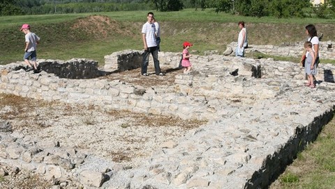 Megynkben a rmai limes legtbb emlke Dunajvrosban kerlt el, a helyi mzeum is Intercisa, azaz rmai erd nevt viseli (Fot: Vohlmann Gyrgy)